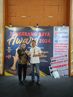 Foto; Ketua Umum GESID Banten M. Agus Mulyana atau Yang Akrab Disapa Agus Mustika Saat Menerima Nominasi Tangerang Raya Award 2024.