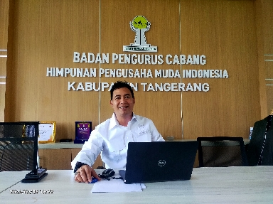 Foto: M. Agus Mulyana Kepala Sekretariat BPC Hipmi Kabupaten Tangerang Saat Ditemui di Kantornya, Sabtu (3/2).