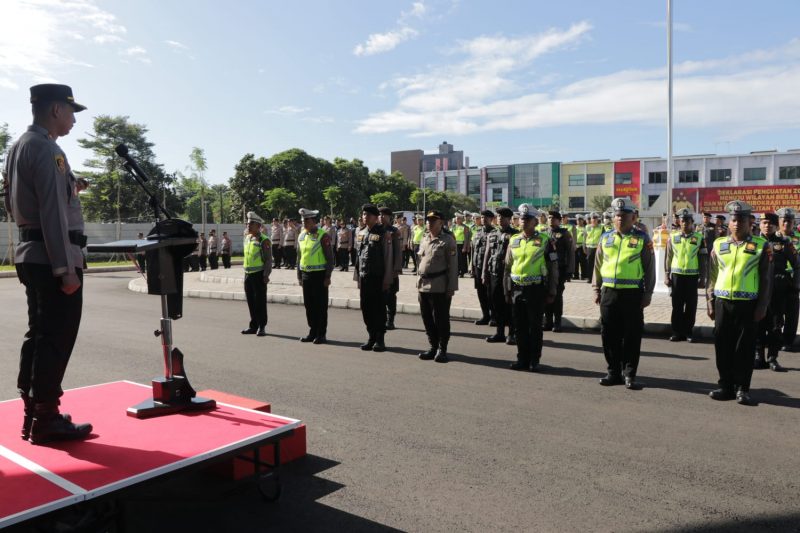 Foto: Kapolres Metro Tangerang Kota, Kombes Pol Zain Dwi Nugroho Saat Pimpin Apel Jam Pimpinan.