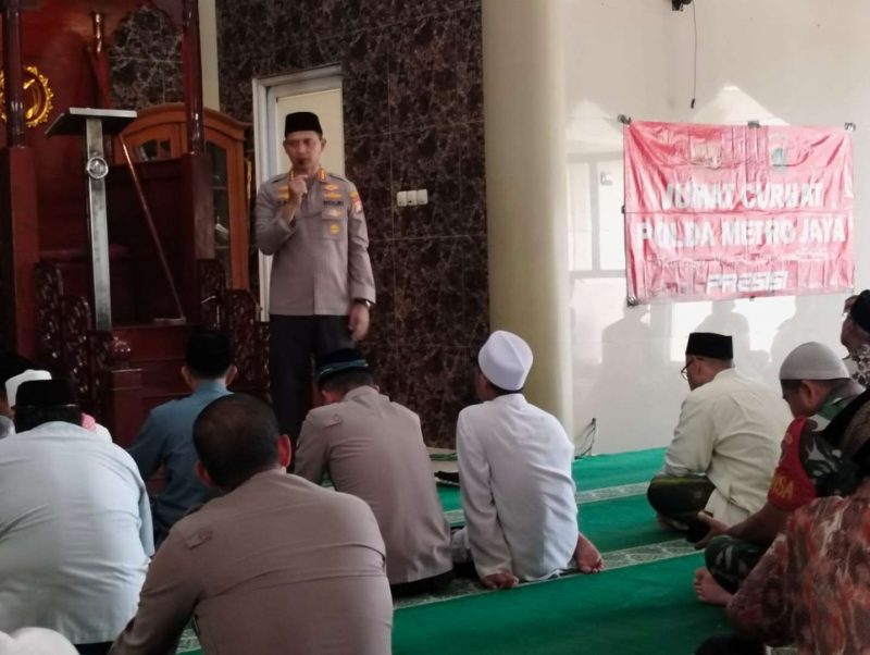 Foto: Kapolres Metro Tangerang Kota, Kombes Pol Zain Dwi Nugroho Saat Menyampaikan Sambutan Kegiatan Jumling di Masjid Jami' Al Falah, Jalan Bouroq, RT 03/01, Kelurahan Batusari, Kecamatan, Batuceper Kota Tangerang. Jum'at (14/6/2026).