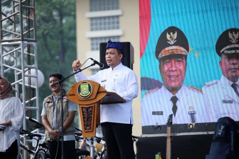Foto: Pj Wali Kota Tangerang, DR. Nurdin Saat Menyampaikan Sambutan Dihadapan Ribuan Pelajar di Kota Tangerang.