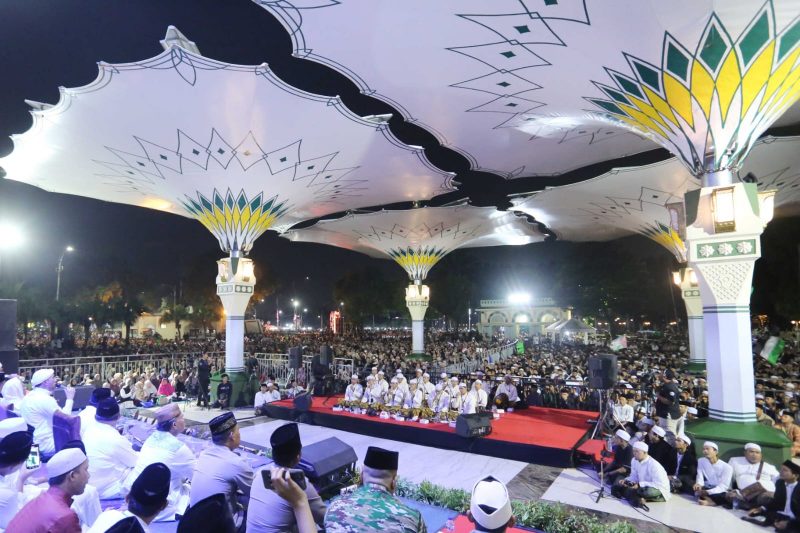 Foto: Suasana Tangerang Bersholawat di Masjid Al-AZhom Kota Tangerang