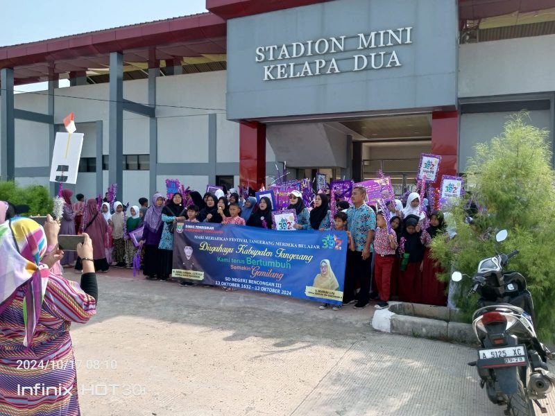 Kegiatan Sekolah SDN Bencongan di stadion mini kelapa dua, Kamis (17/10/2024)
