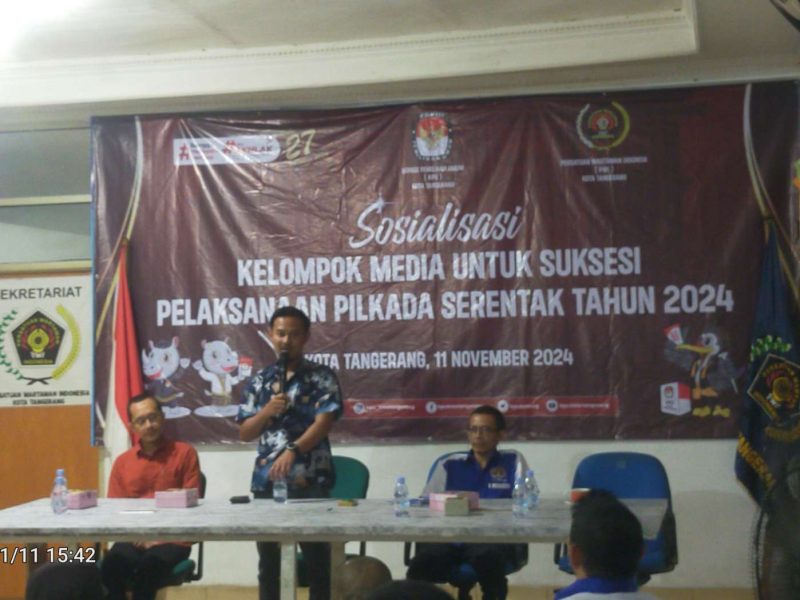 Foto: Ketua KPU Kota Tangerang Qori Ayatullah Saat Menyampaikan Pemaparan di Acara Diskusi Terbuka Dengan PWI.