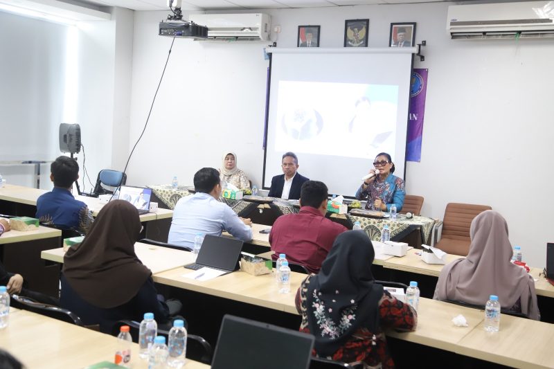 Foto: BNN Kota Tangerang Saat Menggelar Bimtek P4GN di UNIS.