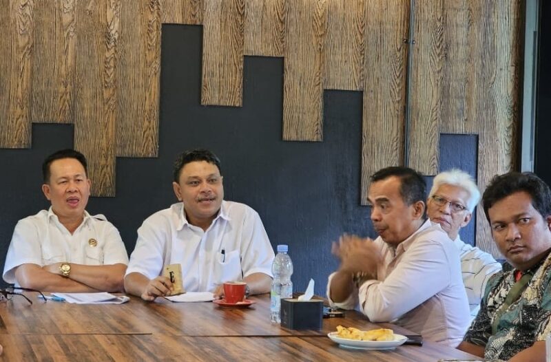 Foto: Plt dan Pengurus PWI Provinsi Banten Saat Menggelar Rapat Rencana Konferprovlub di Tangsel.