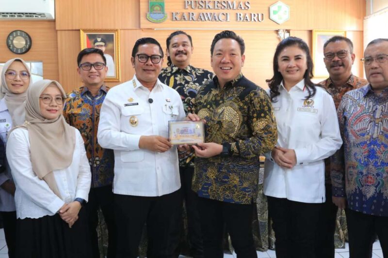 Foto: Wakil Walikota Tangerang H. Maryono Hasan Bersama Anggota Komisi IX DPR.
