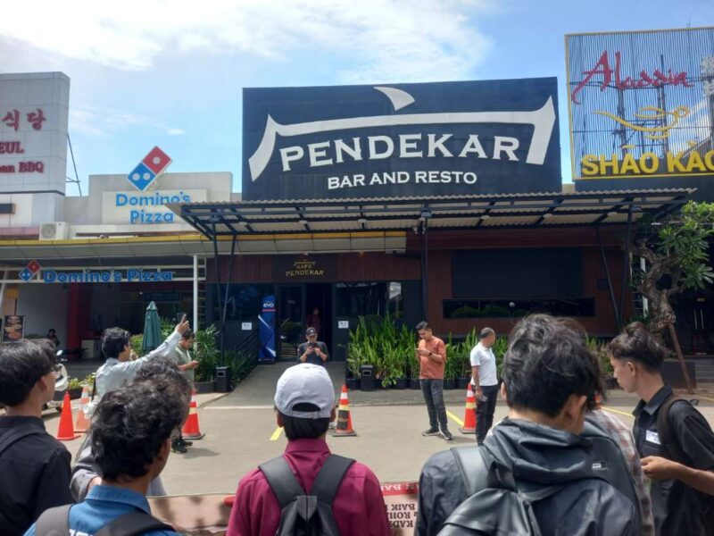 Foto: Hiptar Saat Geruduk Pendekar Bar dan Resto.