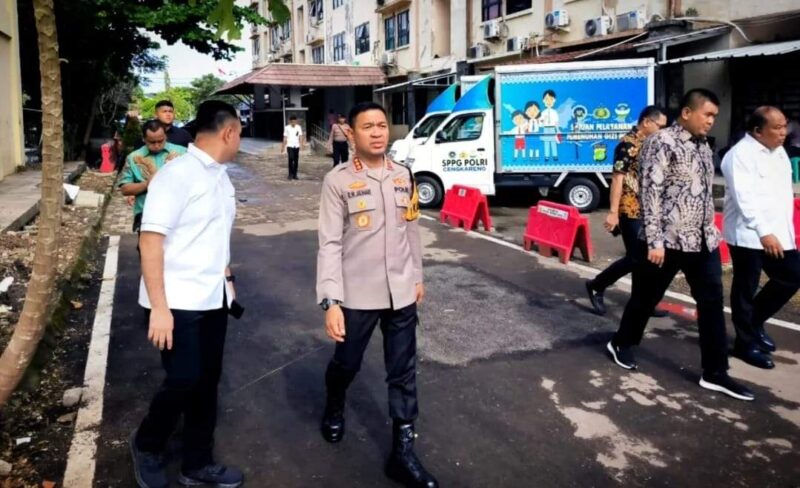 Foto: Kapolres Metro Tangerang Kota, Kombes Pol Dr Raden Muhammad Jauhari Saat Menghadiri Groundbreaking SPPG di Daan Mogot, Jakarta Barat.
