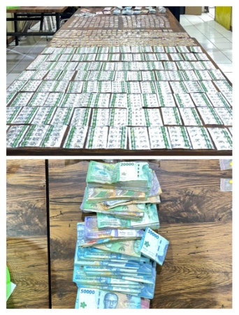 Foto: Ribuan Barang Bukti Obat Daftar G dan Uang Rp. 30 Juta Hasil Penjualan Diamankan Polisi.