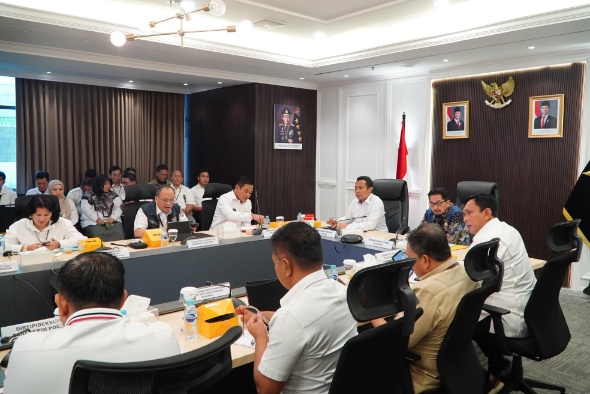Foto: Rapat Koordinasi Satgas Saber Pelanggaran Pangan yang dipimpin Kabareskrim Polri Komjen Pol Drs Syahardiantono, M.Si selaku Ketua Pengarah Satgas Saber di Rupat Dittipideksus Bareskrim Polri, Gedung Awaloedin Djamin Mabes Polri sepekan lalu.