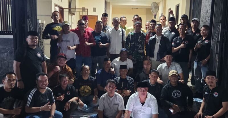 Foto: Suasana Tasyakuran Nujuh Bulan di Rumah Ketua Majapahit Cak Pri. 