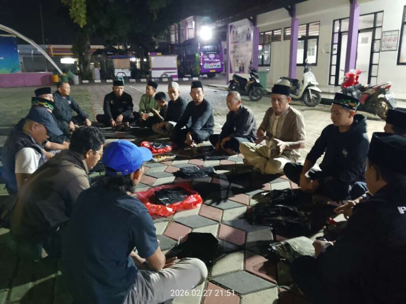 Foto: Para Pengurus IPSI Rajeg Saat Menggelar Rapat Persiapan Kegiatan Acara Bukber dan Berbagi Takjil Gratis. 