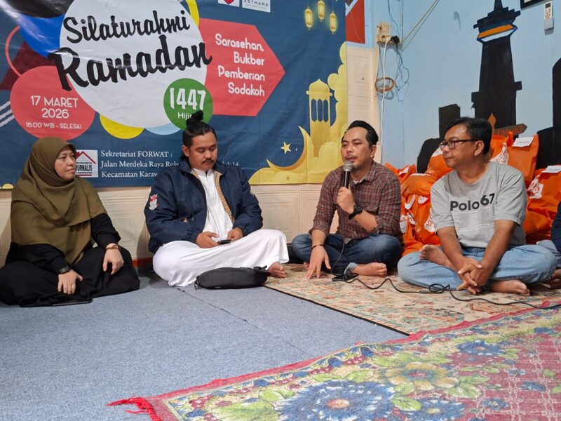 Foto: Wakil Ketua DPRD Kota Tangerang Andri S. Permana dan Kadis Kominfo Pemkot Tangerang Saat Menghadiri Acara Sarasehan Ramadhan di Sekretariat Forwat