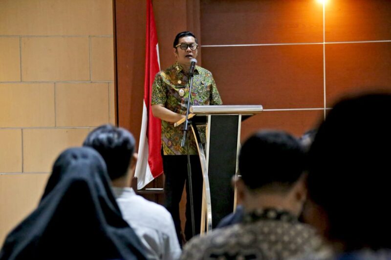 Foto: Wakil Wali Kota Tangerang, H. Maryono, saat membuka Rapat Koordinasi Gugus Tugas Kota Layak Anak (KLA),di Aula Lantai 4 Gedung Cisadane, Kota Tangerang, Kamis (02/04/2026).