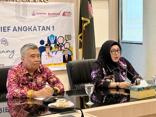 Foto: Wakil Bupati (Wabup) Tangerang, Intan Nurul Hikmah, saat menghadiri pemembukaan kegiatan Pelatihan Penyusunan Policy Brief Angkatan I bagi para pejabat administrator dan pejabat pengawas di lingkungan Pemerintah Kabupaten Tangerang Tahun 2026