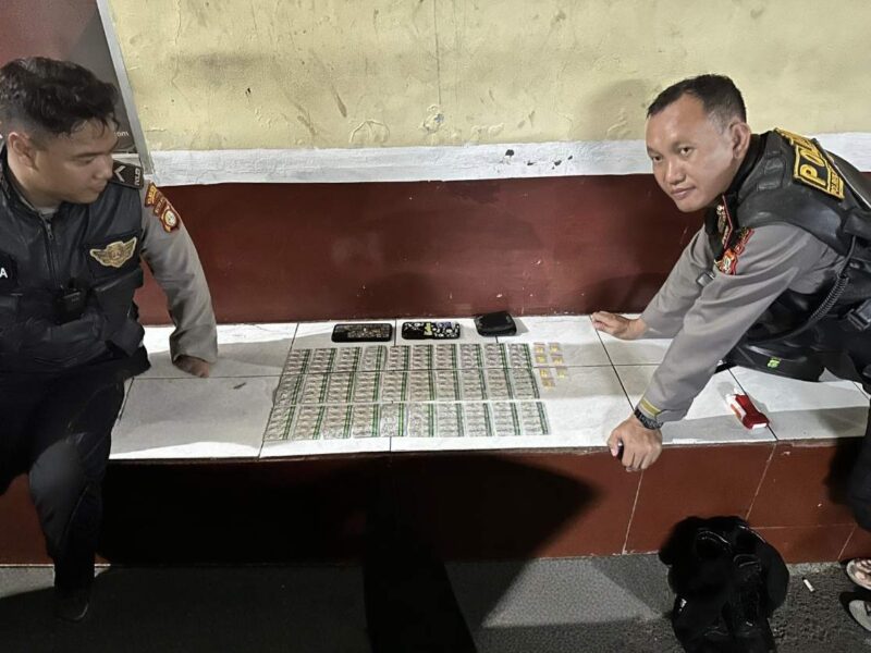 Foto: Ratusan Pil Obat Keras Tanpa Izin Edar Saat Diamankan Tim Patroli Presisi Polres Metro Tangerang Kota. 