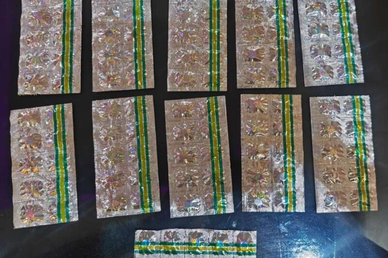 Foto: Obat-obatan Terlarang Tanpa Izin Edar Saat Diamankan Polsek Pakuhaji dari Tangan Pengedar. 