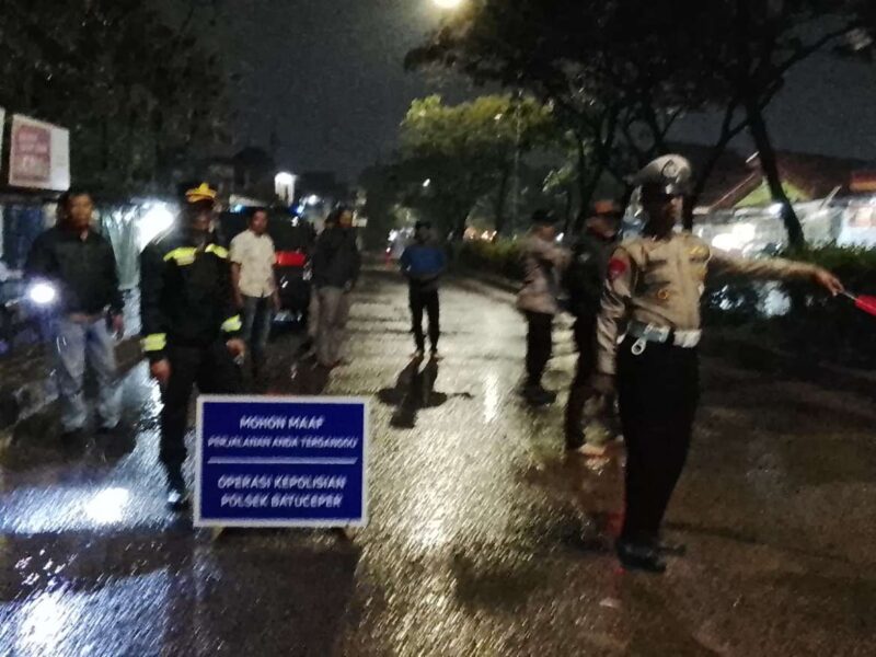 Foto: Polsek Batuceper, Polres Metro Tangerang Kota Saat Menggelar Razia Stasioner di Jalan Garuda.