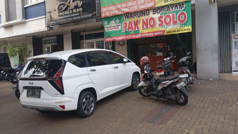 Foto: BB 1 Unit Mobil Hasil Curian Saat Diamankan di Polsek Kelapa Dua.