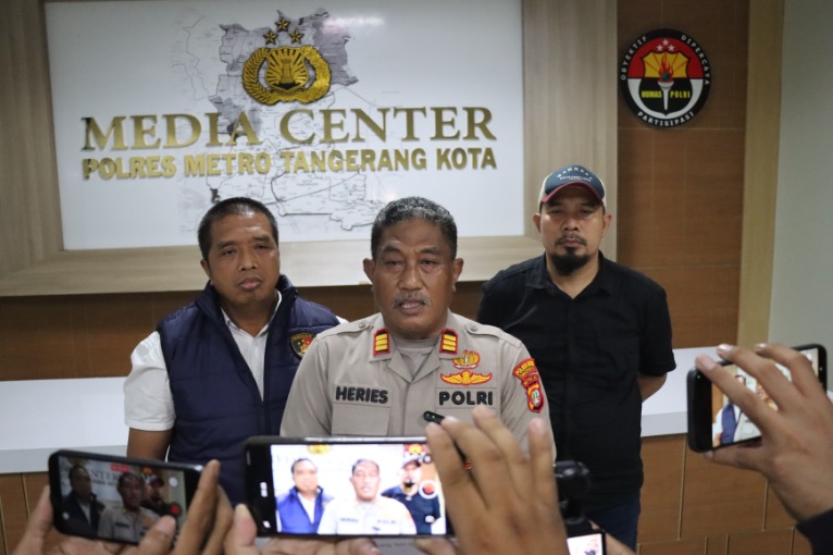 Foto: Kasihumas Polres Metro Tangerang Kota AKP Iwan Heriestiawan Saat Memberikan Keterangan Pers.