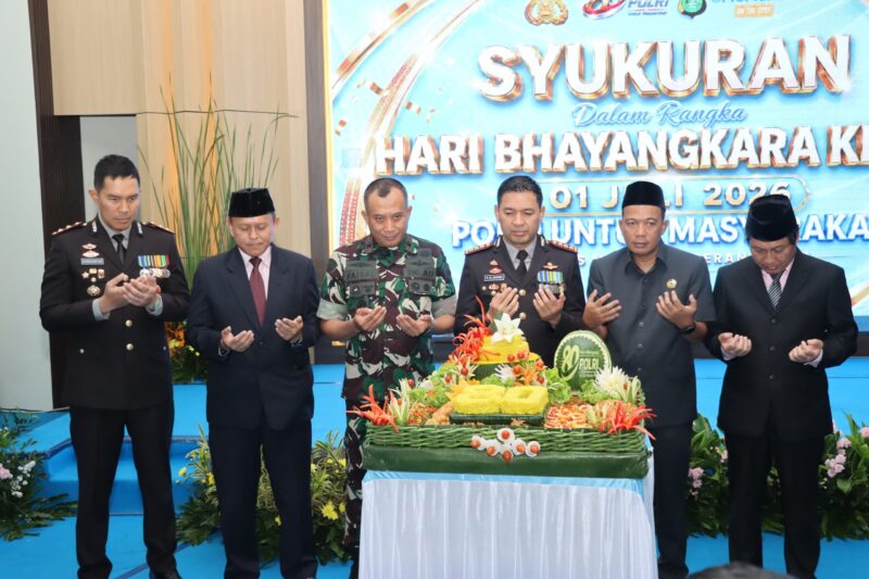 Foto: Suasana Acara Tasyakuran Peringatan Hari Bhayangkara ke-80 di Mapolres Metro Tangerang Kota. 