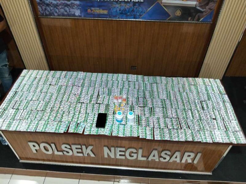Foto: BB Ribuan Obat Keras Saat Diamankan Polsek Neglasari.