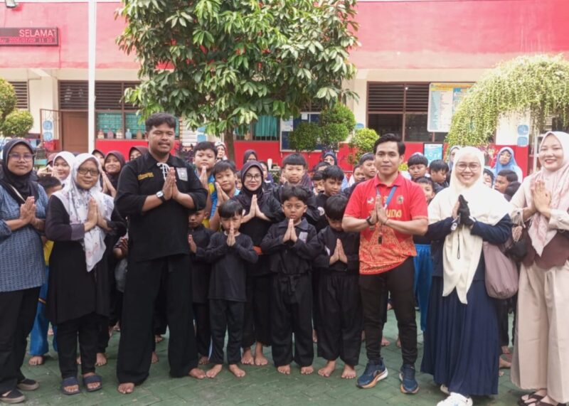 Foto: Usai Berlatih Anak-anak Siswa PSHT Usia Dini/SD Berfoto Bersama dengan Pelatih. 