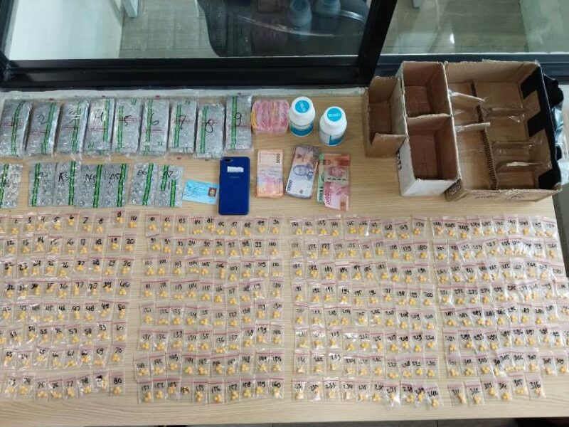 Foto: Barang Bukti Ribuan Obat Keras Daftar G Saat Diamankan Satres Narkoba Polres Metro Tangerang Kota. 