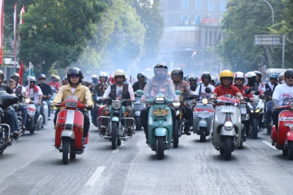 Foto: Ratusan Bikers Kota Tangerang Saat Konvoi di Jalan. 