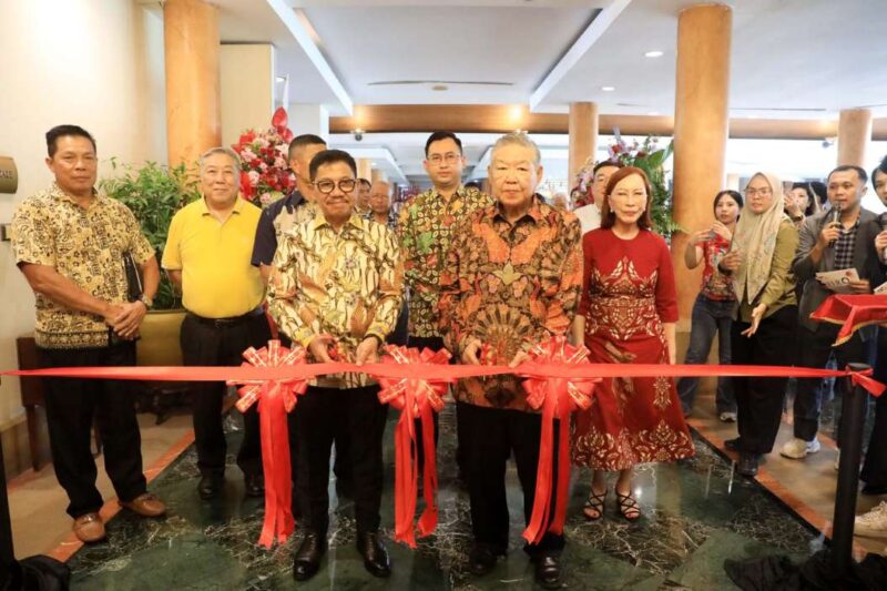 Wali Kota Tangerang H. Sachrudin, saat menghadiri peresmian Jiro Izakaya di Kawasan Modern Golf Kota Tangerang, Sabtu (19/09/2026).