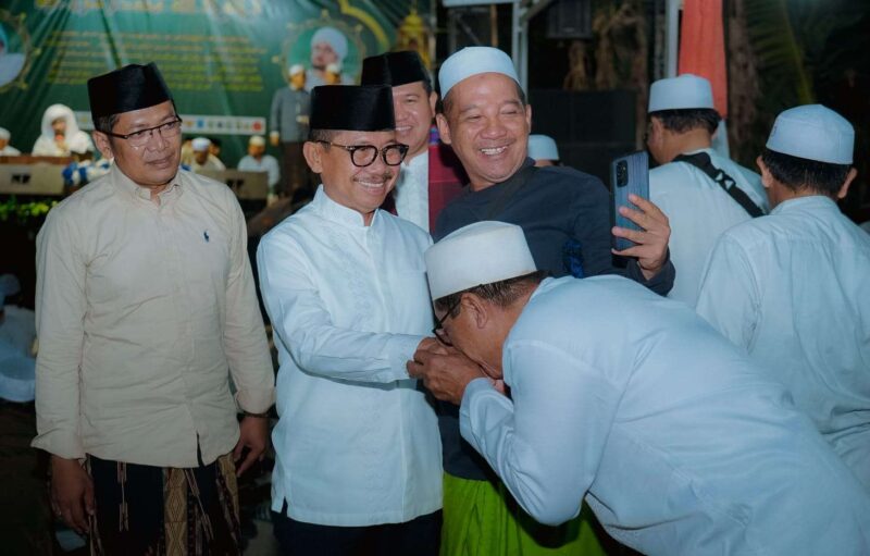Wali Kota Tangerang, H. Sachrudin, saat menghadiri Tabligh Akbar Maulid Nabi Muhammad SAW yang digelar Majelis Dzikrullah SWT di Poris Gaga, Kecamatan Batuceper, Minggu (20/09/2026).