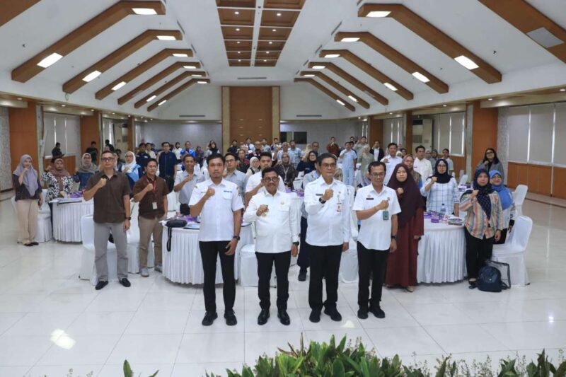 Wali Kota Tangerang, H. Sachrudin Saat Menghadiri Bimtek LKPM. 