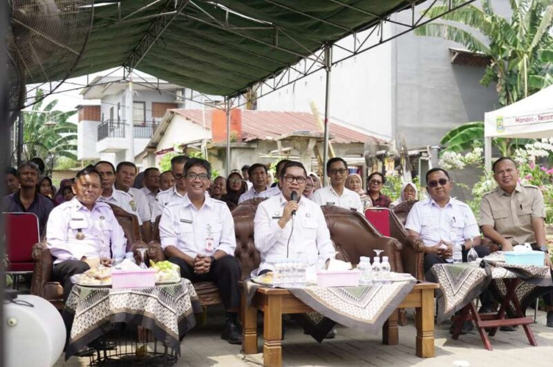 Wakil Walikota Tangerang, H.Maryono Hasan saat menghadiri peresmian serentak pembangunan Program Kawasan Permukiman, Pengembangan Perumahan, serta Peningkatan Prasarana, Sarana, dan Utilitas Umum (PSU) Tahun Anggaran 2025 oleh Gubernur Banten.