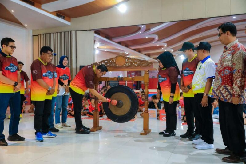 Foto: Wakil Walikota Tangerang, H. Maryono Hasan Saat Membuka Wali Kota Cup Gimnastik Tangerang Open 2026.