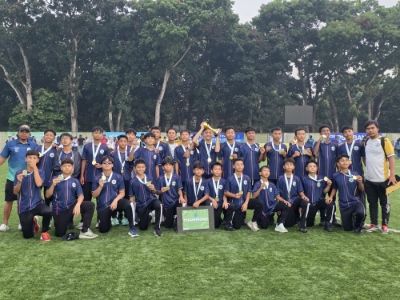 Para Pemain SSB Elzeds Saat Berfoto Bersama. 
