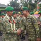 Kodim 0510 Tigaraksa Saat Menggelar Tradisi Pelepasan Warga Kepada Letkol Inf Yudho Setyono, S.H.