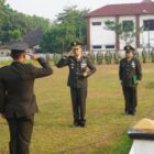 Komandan Kodim (Dandim) 0510/Tigaraksa Letkol Inf Yudha Fuady Putra, S.Kom., M.I.P.,  saat memimpin Upacara Peringatan Hari Ulang Tahun (HUT) ke-81 Tentara Nasional Indonesia (TNI).