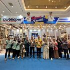 Kepala Dinas Kebudayaan dan Pariwisata Kota Tangerang, Boyke Urif Hermawan Berfoto Bersama Jajaran Saat Dilokasi Pameran Kerajinan Berskala Internasional INACRAF Vol. 5 tahun 2026.