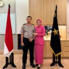 Brigjen Pol Zain Dwi Nugroho, Berfoto Bersama Ibu.